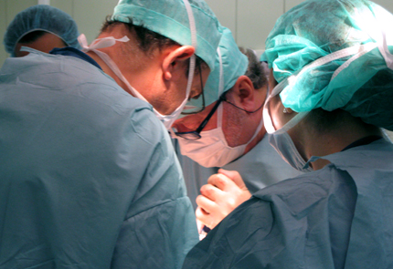 Nueva técnica de fijación cervical aplicada por primera vez en el Hospital MAZ